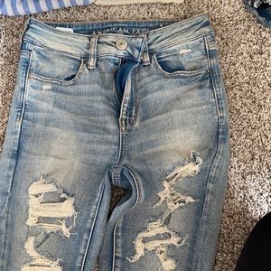 Super ripped stretchy jeans!!